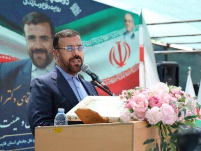 استاندار فارس: توسعه محورهای مواصلاتی در راستای توسعه و حفظ جان مردم است