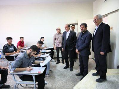 بازدید استاندار همدان از آزمون کنکور در دانشگاه بوعلیسینا