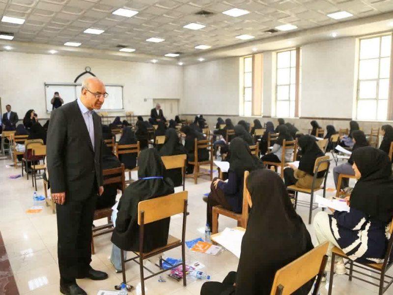 بازدید استاندار کرمانشاه از وضعیت برگزاری کنکور سراسری