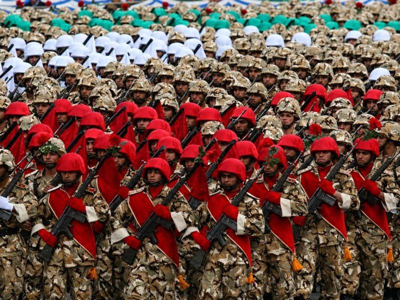 آبرومند در حمایت از مدافعان سربلند