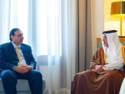 دیدار مشاور امنیت ملی پاکستان با ولیعهد بحرین