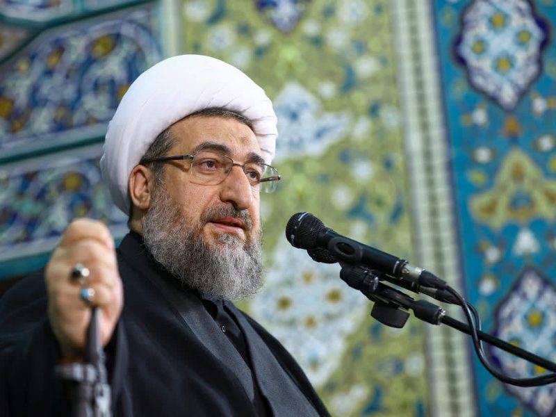 امامجمعه تبریز: آسیبپذیری اقتصاد غرب فراتر از بهای سوخت است