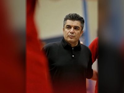 سرمربی تیم فوتسال دلسوختگان قم از هواداران پرشور قمی قدردانی کرد