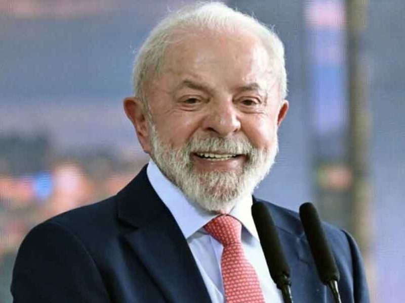 حمایت هنرمندان بینالمللی از انتخاب مجدد دا سیلوا؛ دعوت به دفاع از دموکراسی و محیط زیست