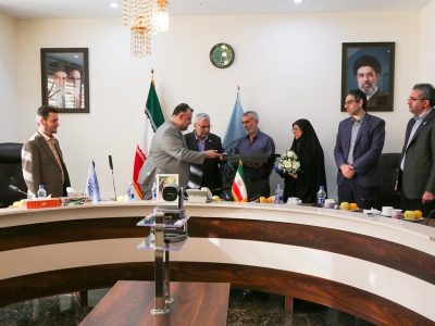 مدرک دانشآموختگی شهیده نرجس شیخپور شیرازی به خانواده وی اعطا شد